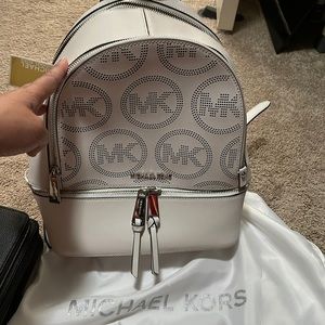 Beautiful seasonal white back pack new